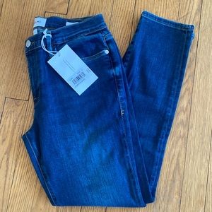 Frame dark wash skinny jeans NWT 31